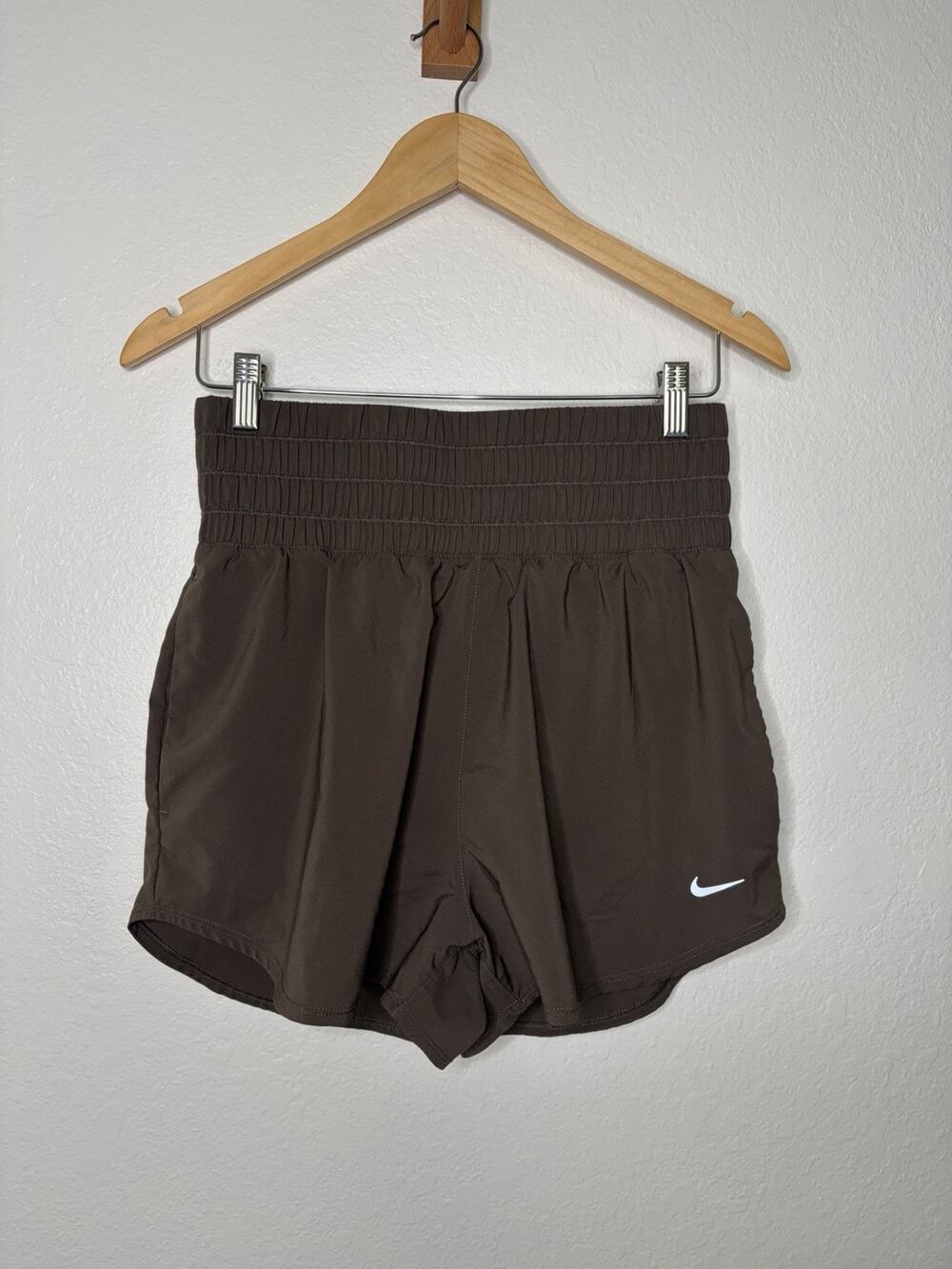 Nike Women's Brown High Waisted Short Size Medium